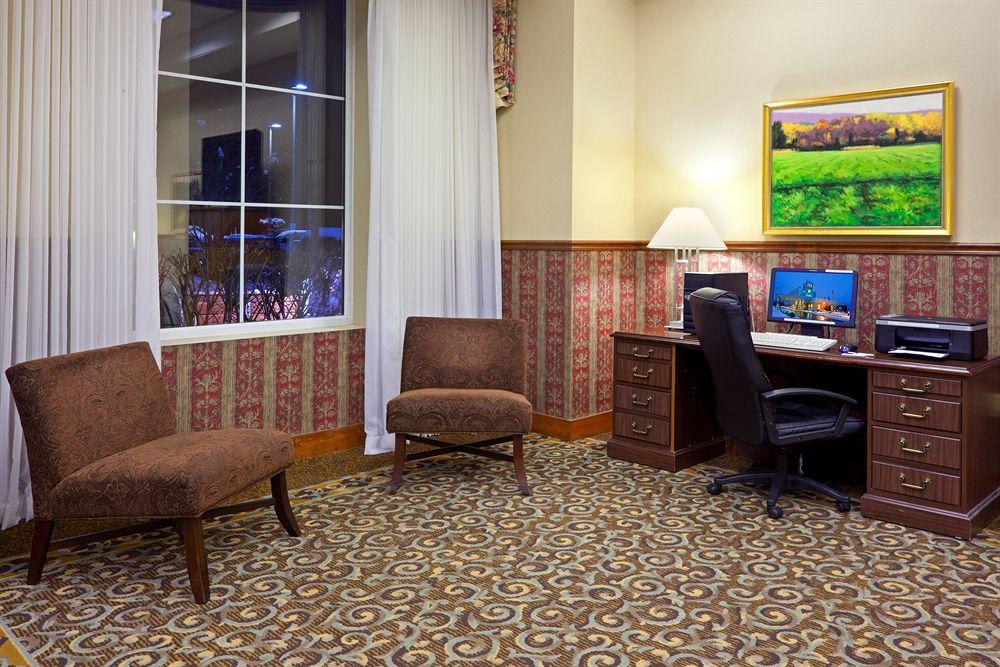 Best Western Plus Wilkes Barre-Scranton Airport Hotel Pittston Exterior photo