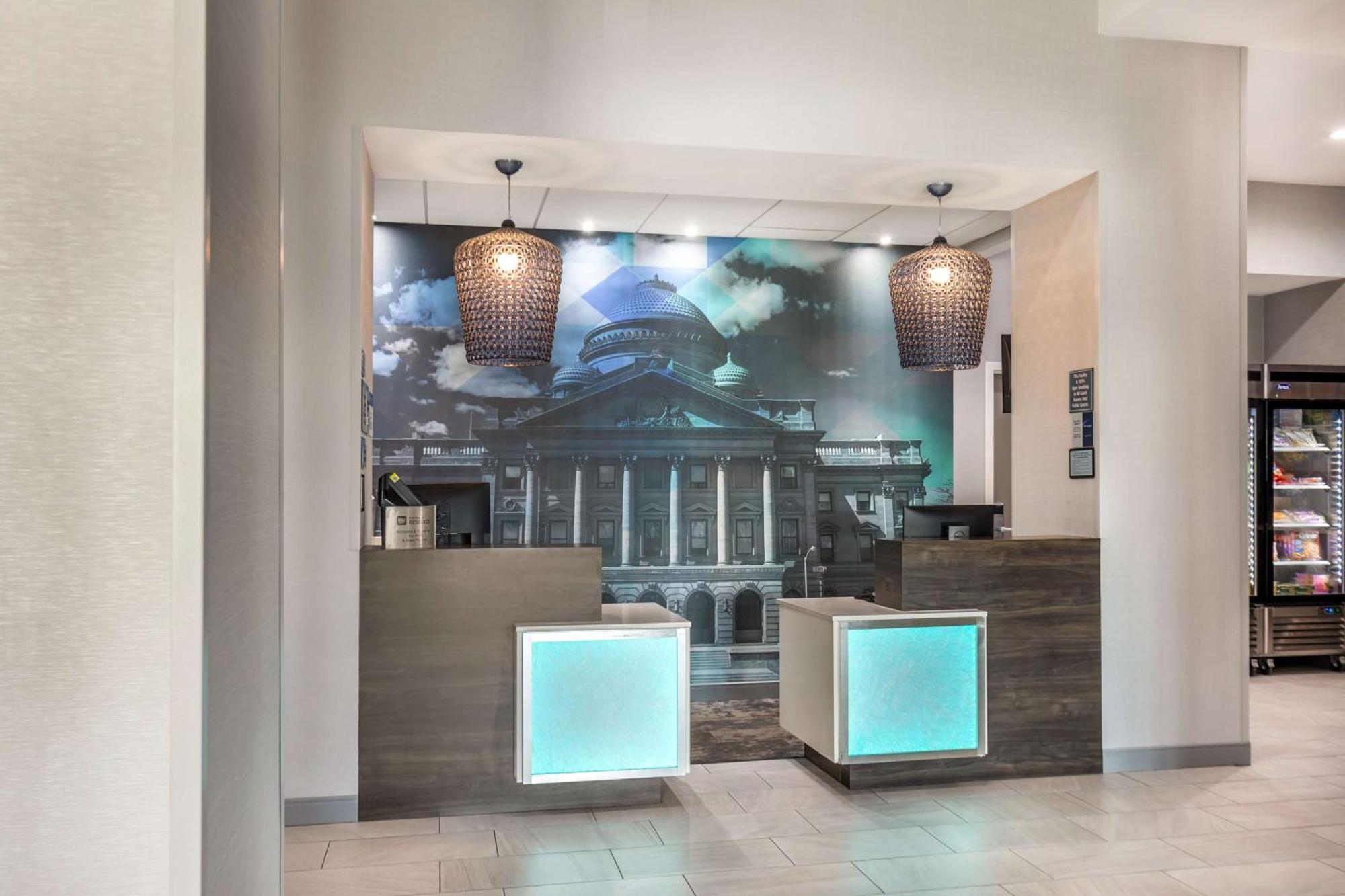 Best Western Plus Wilkes Barre-Scranton Airport Hotel Pittston Exterior photo