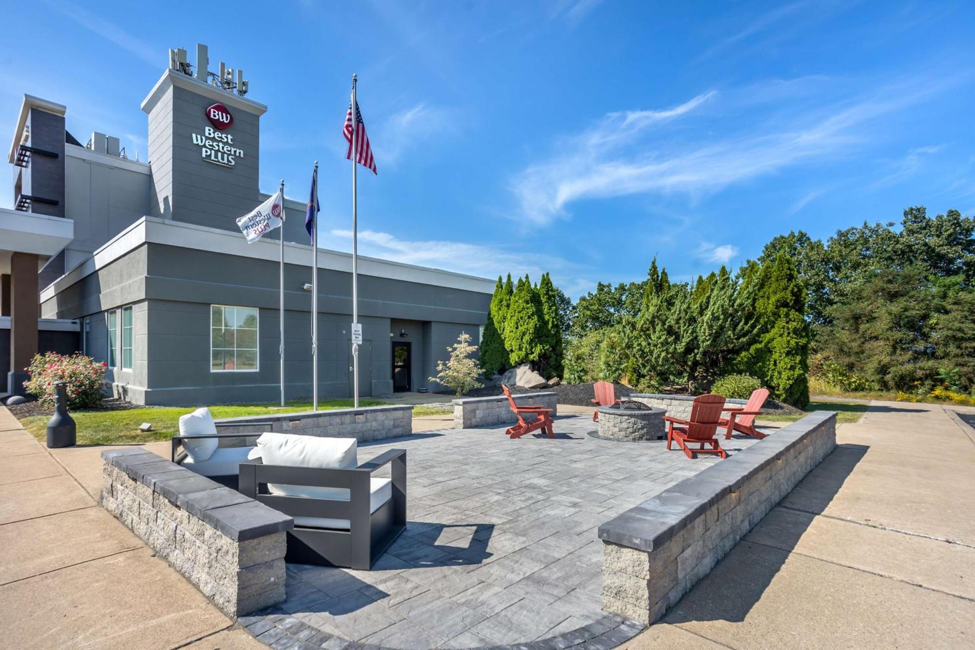 Best Western Plus Wilkes Barre-Scranton Airport Hotel Pittston Exterior photo