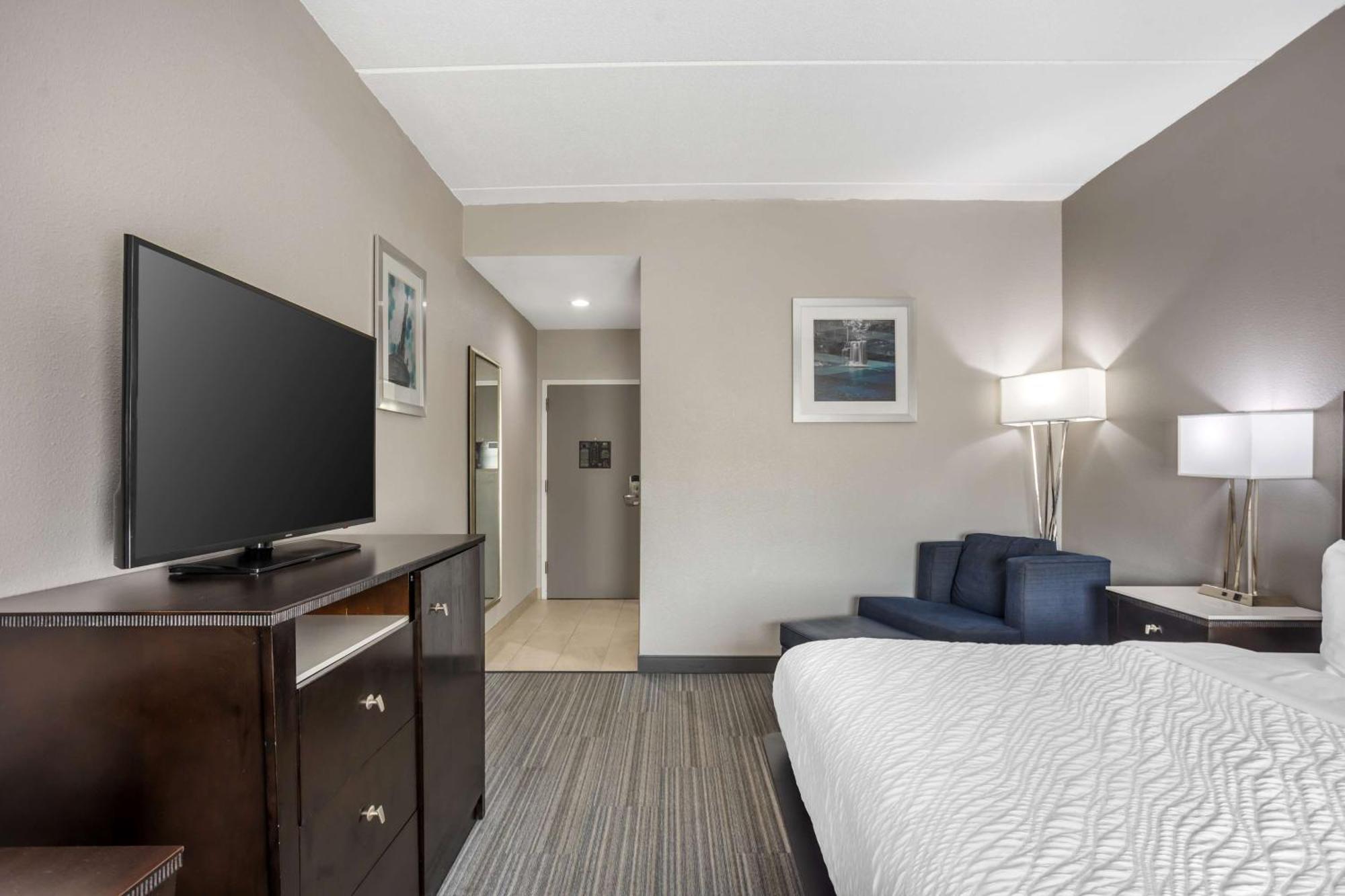 Best Western Plus Wilkes Barre-Scranton Airport Hotel Pittston Exterior photo